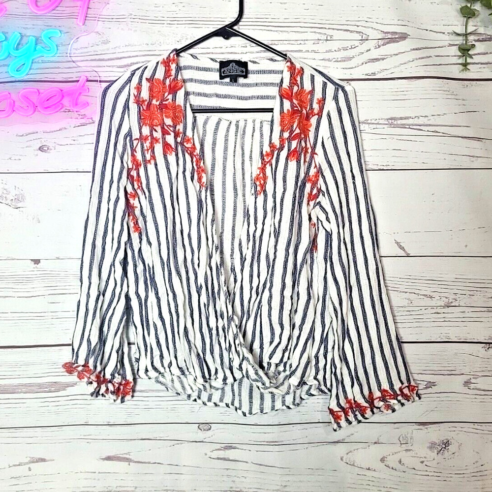 Angie White Gray Striped Embroidered Floral Guaze Boho Top Womans‎ Size Large